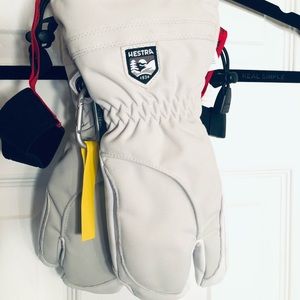 Hestra white leather ski gloves female size 5
